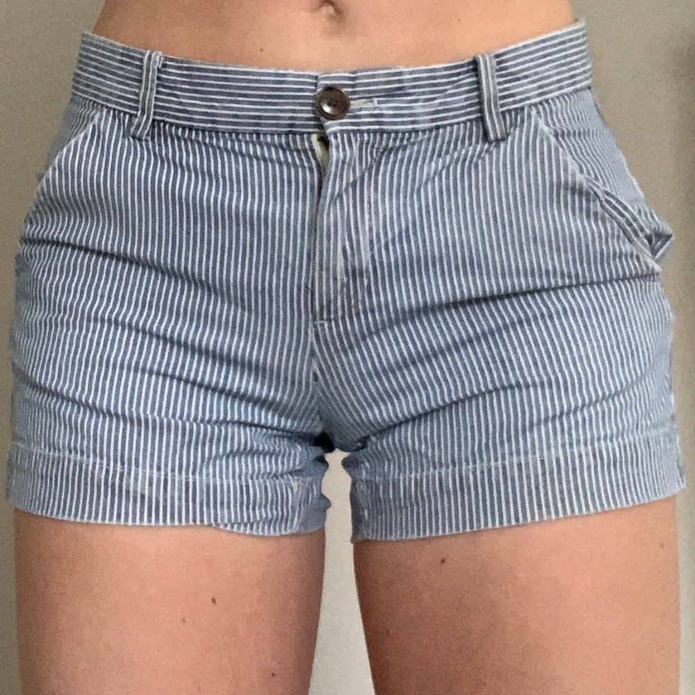 Gap striped shorts